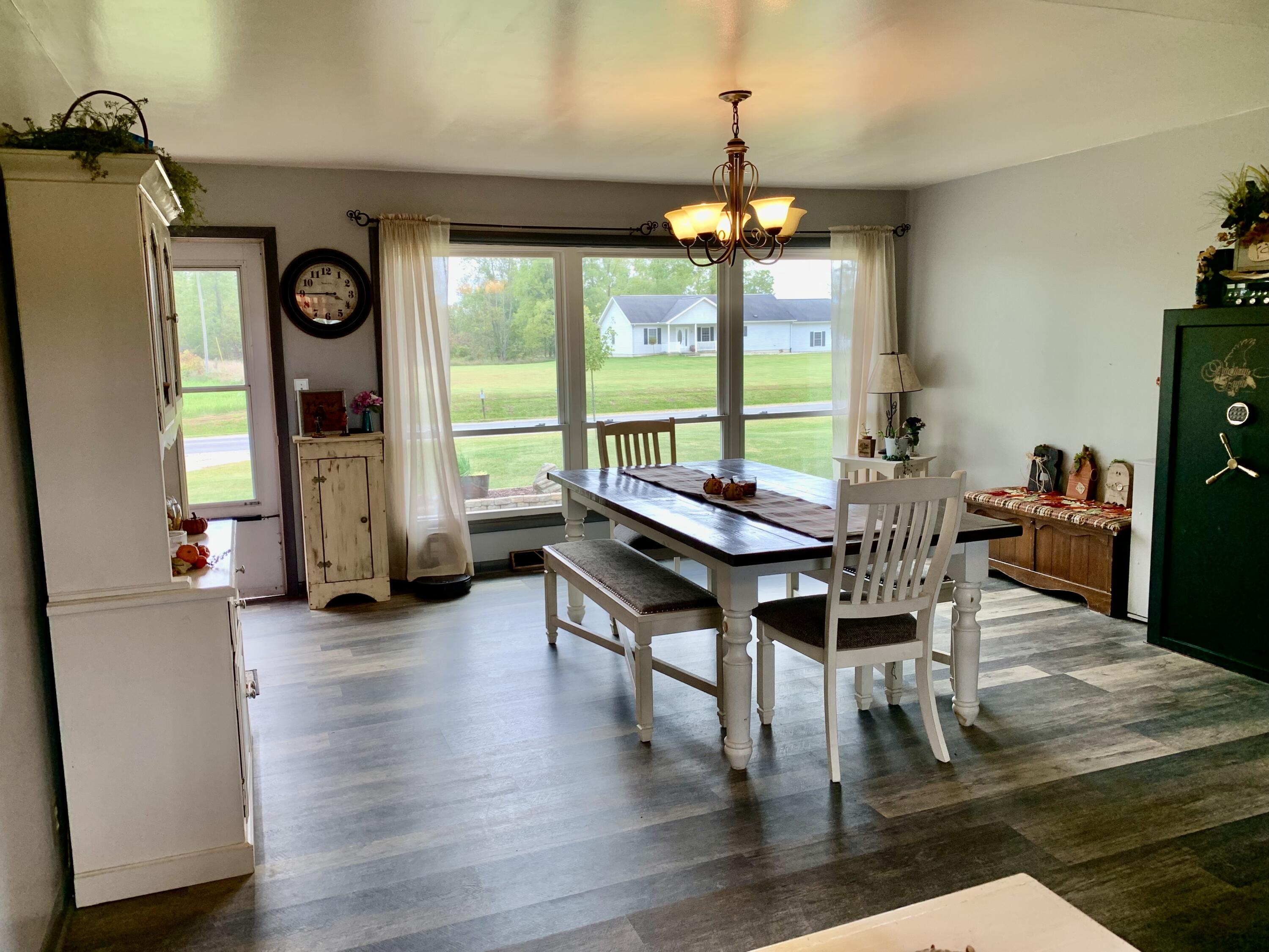 494 Lindley Road Coldwater, MI 49036 - Photo 3 of 37 IMG_5816 (2)