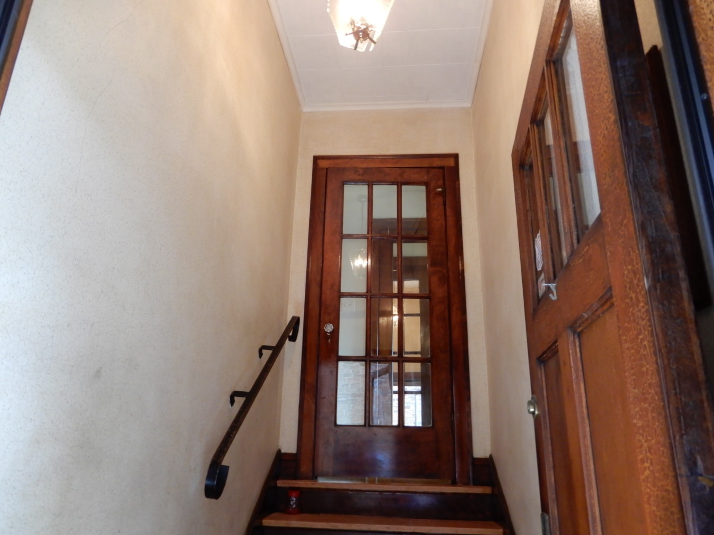 10416 South Sangamon Street Chicago, IL 60643 - Photo 4 of 95 a view of an entryway with staircase