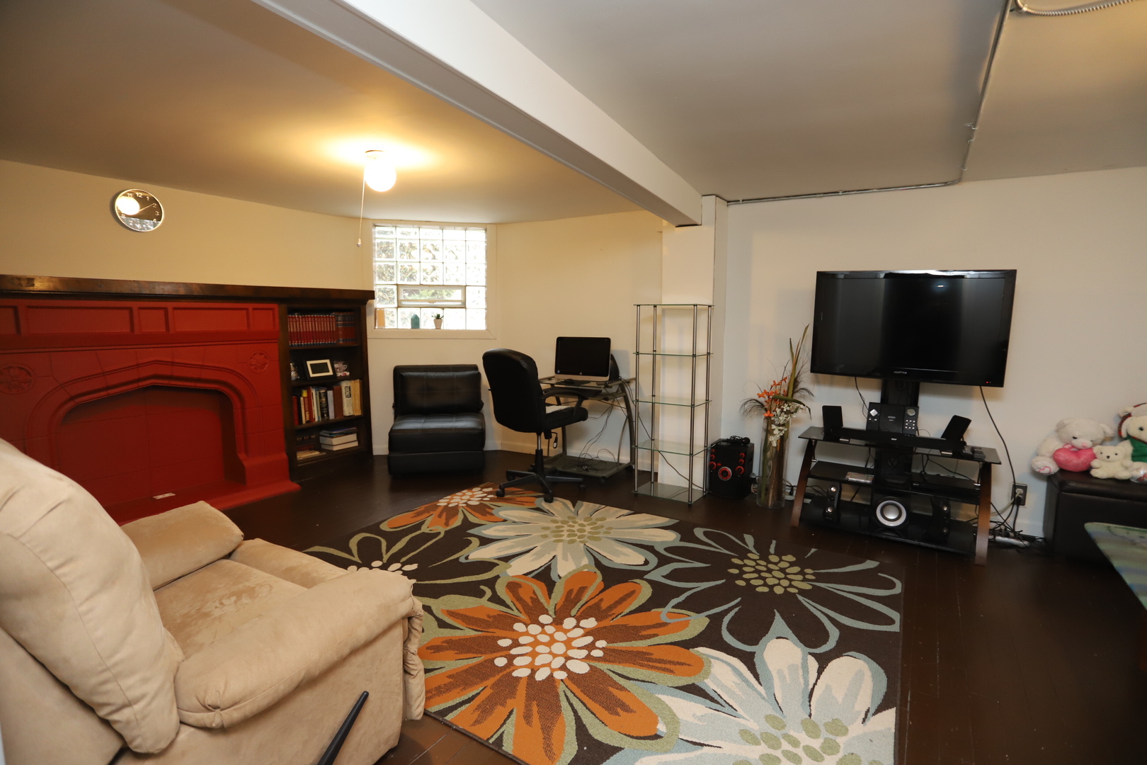 10416 South Sangamon Street Chicago, IL 60643 - Photo 54 of 95 a living room with furniture and a flat screen tv