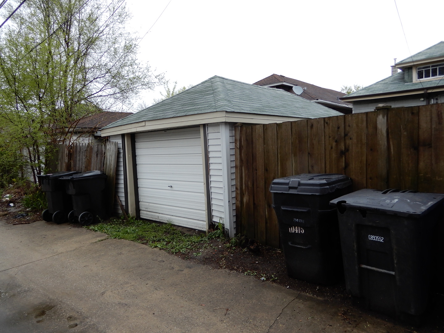 10416 South Sangamon Street Chicago, IL 60643 - Photo 86 of 95 a backyard of a house with barbeque oven and outdoor seating
