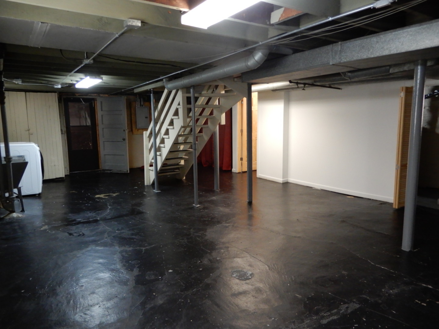 10416 South Sangamon Street Chicago, IL 60643 - Photo 91 of 95 a view of an empty room with wooden floor