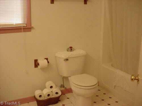 925 Berrymore Road Reidsville, NC 27320 - Photo 7 of 8 Other. Master Bath