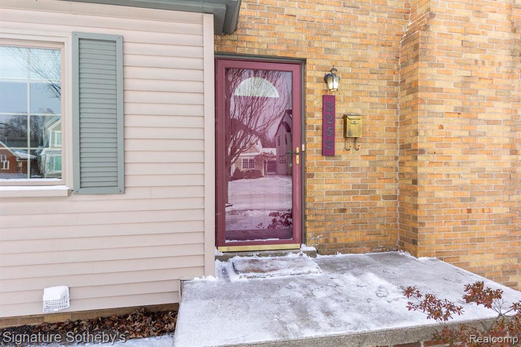 2252 Pembroke Road Birmingham, MI 48009 - Photo 3 of 41