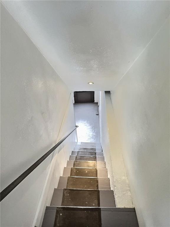 927 Greenhill Road Pittsburgh, PA 15209 - Photo 25 of 38 Gallery Image 25