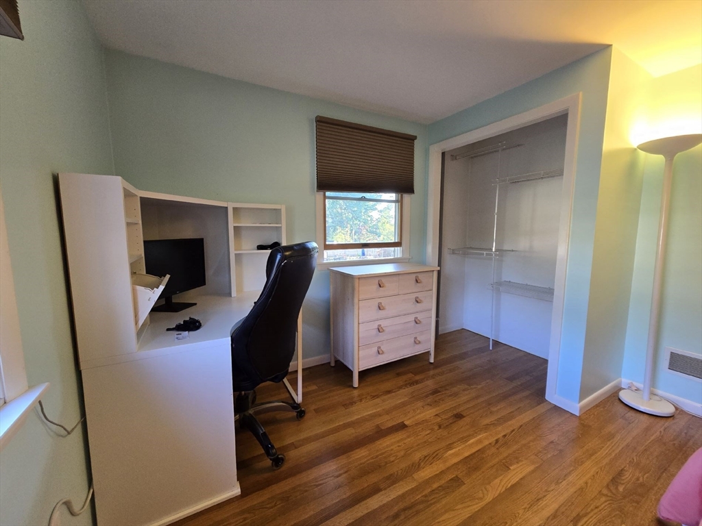 22 Briarwood Road Framingham, MA 01701 - Photo 27 of 37