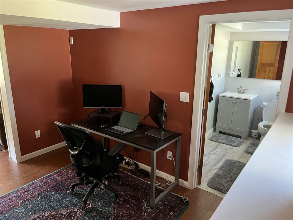 22 Briarwood Road Framingham, MA 01701 - Photo 9 of 37