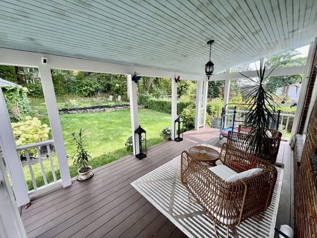 22 Longfellow Road Worcester, MA 01602 - Photo 28 of 32