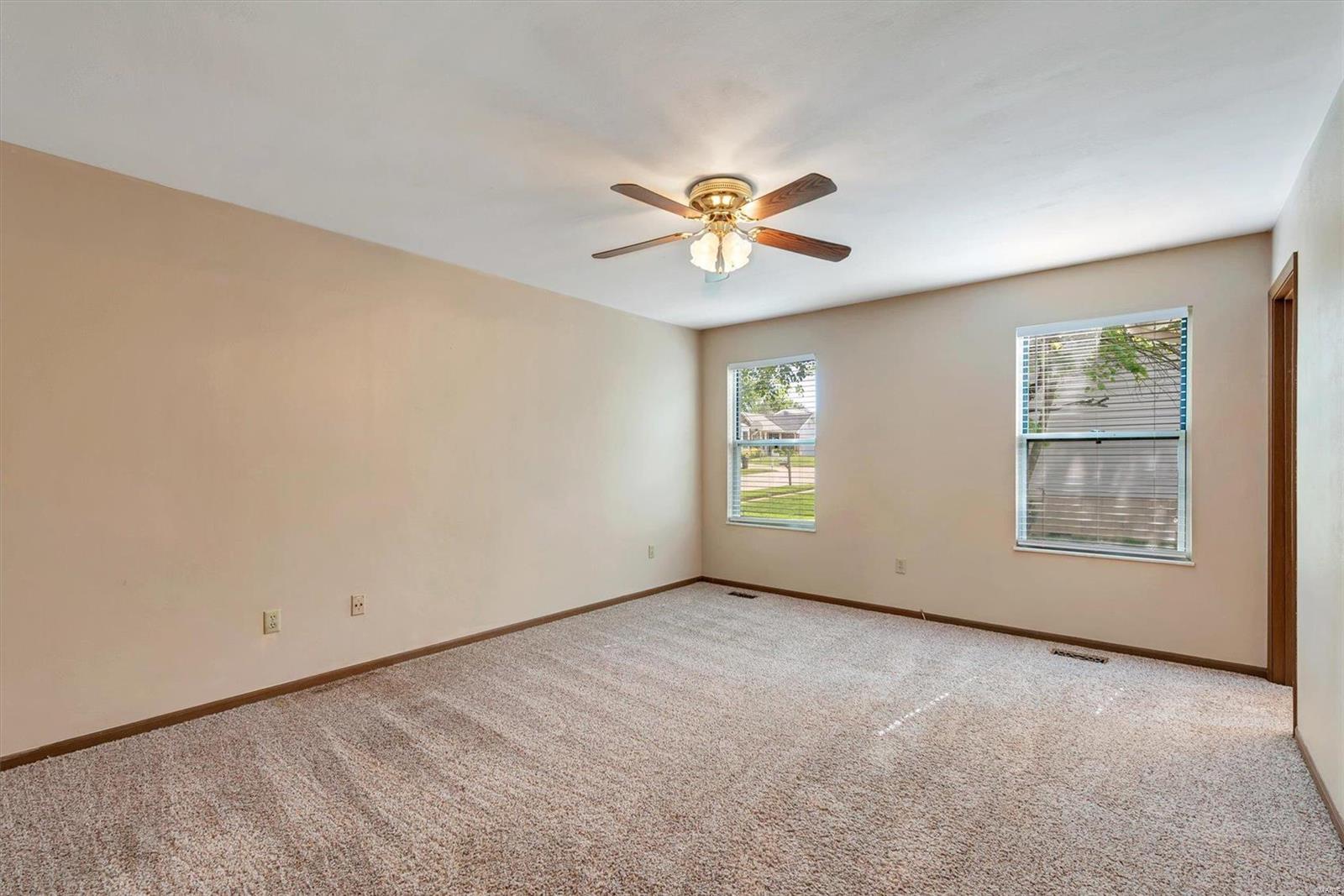 2580 England Town Road St. Louis, MO 63129 - Photo 13 of 26