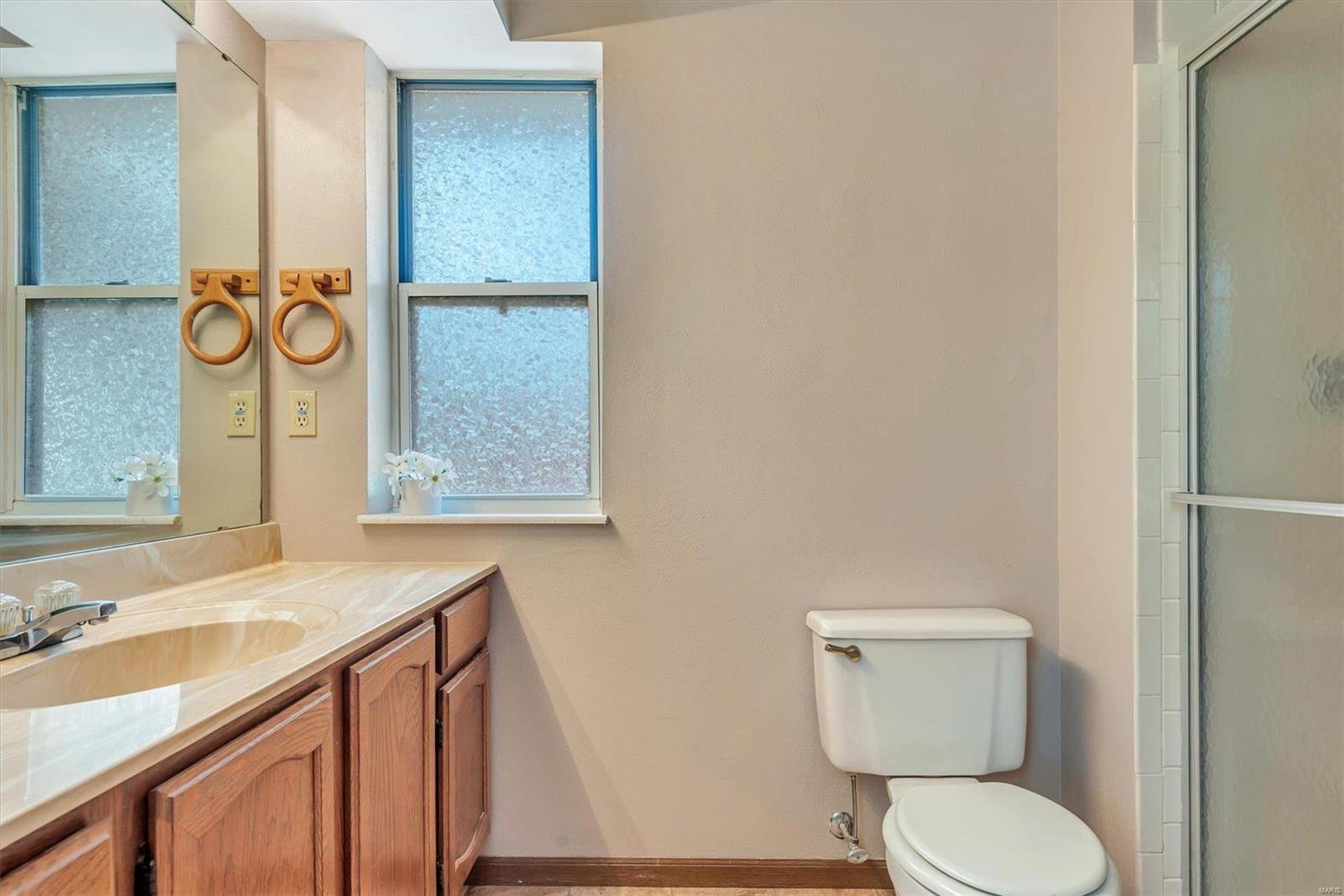 2580 England Town Road St. Louis, MO 63129 - Photo 16 of 26