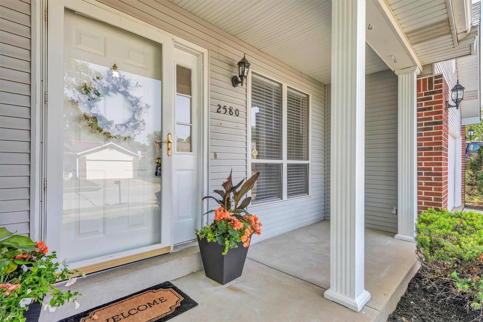 2580 England Town Road St. Louis, MO 63129 - Photo 2 of 26