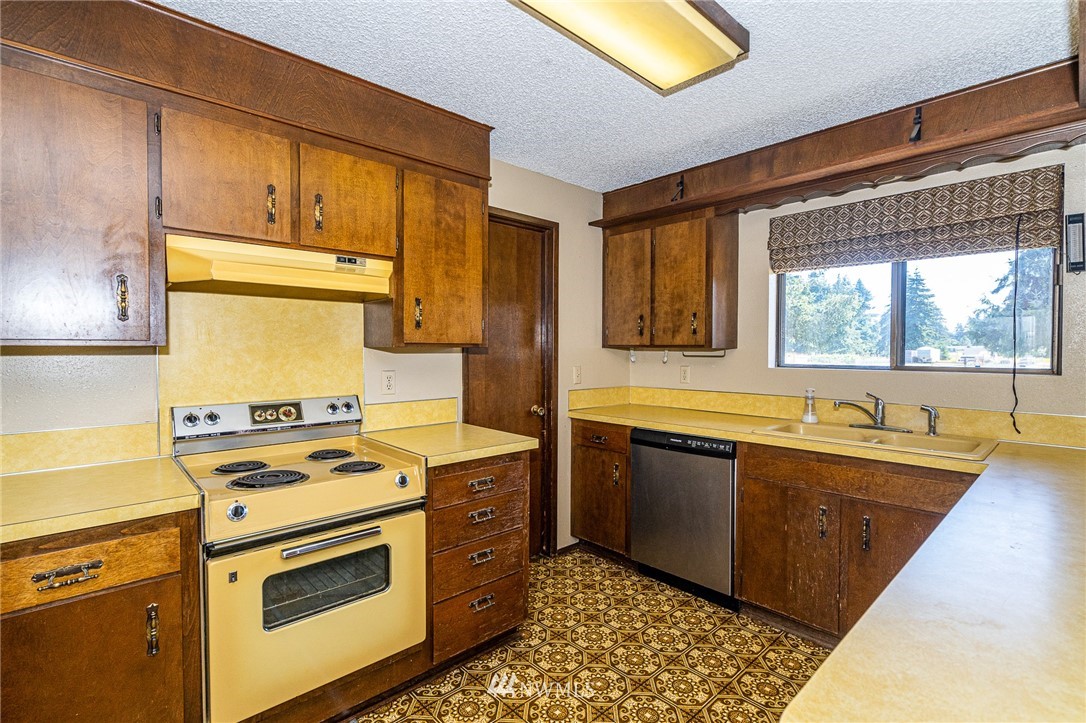 19134 Joselyn Road Southwest Rochester, WA 98579 - Photo 16 of 36 Gallery Image 16