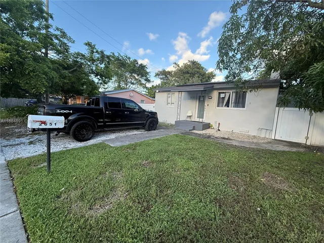 $325,000 | 2651 Southwest 62nd Avenue, Miramar, FL 33023