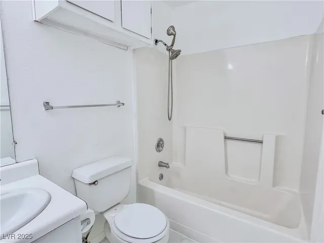 $110,000 | 2044 Mesquite Lane, Unit 202, Laughlin, NV 89029