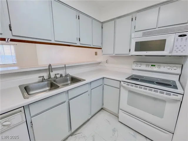 $110,000 | 2044 Mesquite Lane, Unit 202, Laughlin, NV 89029