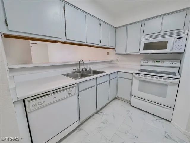 $110,000 | 2044 Mesquite Lane, Unit 202, Laughlin, NV 89029