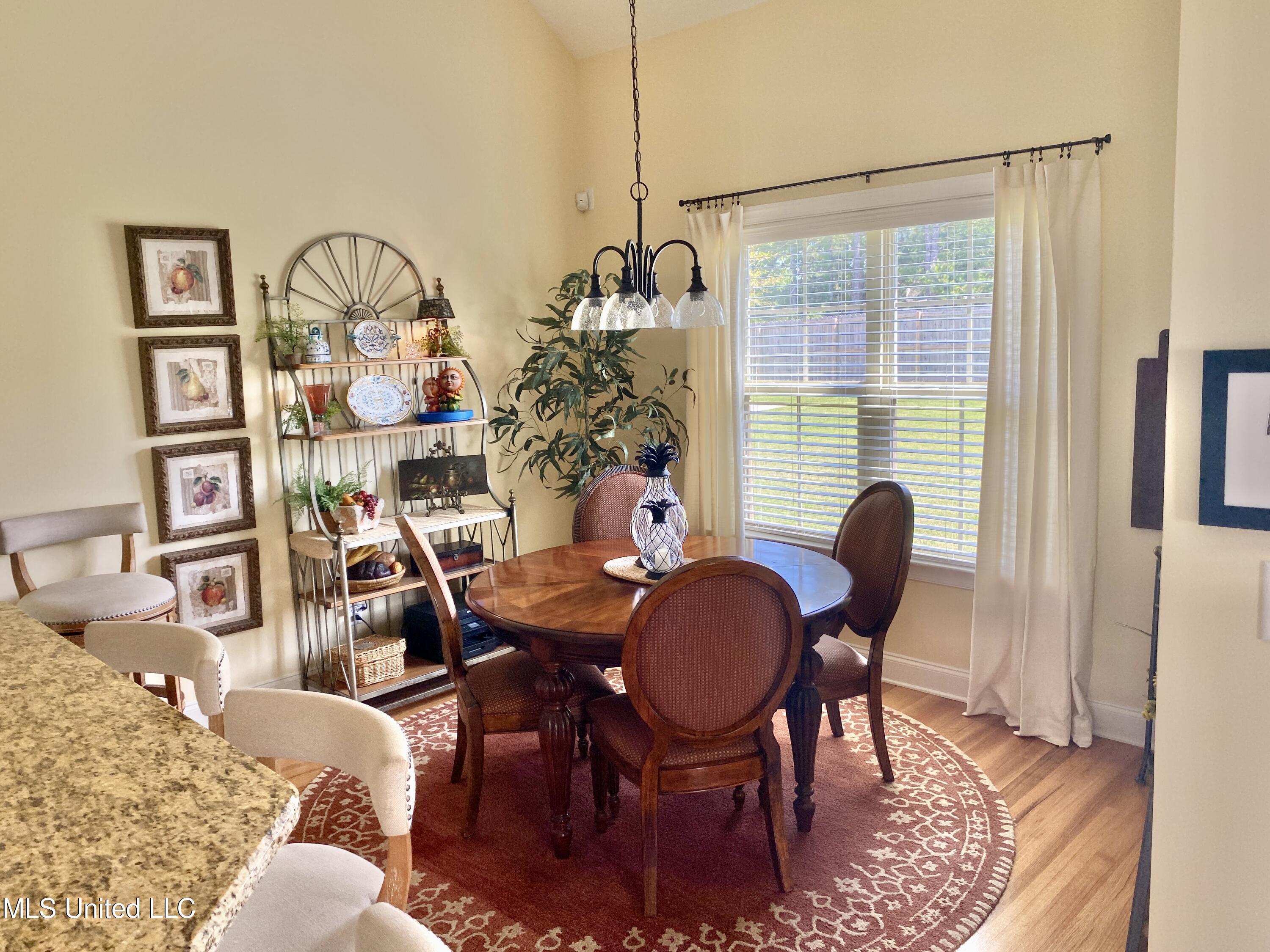 4621 Riva Ridge Drive Olive Branch, MS 38654 - Photo 15 of 31 Dining Area