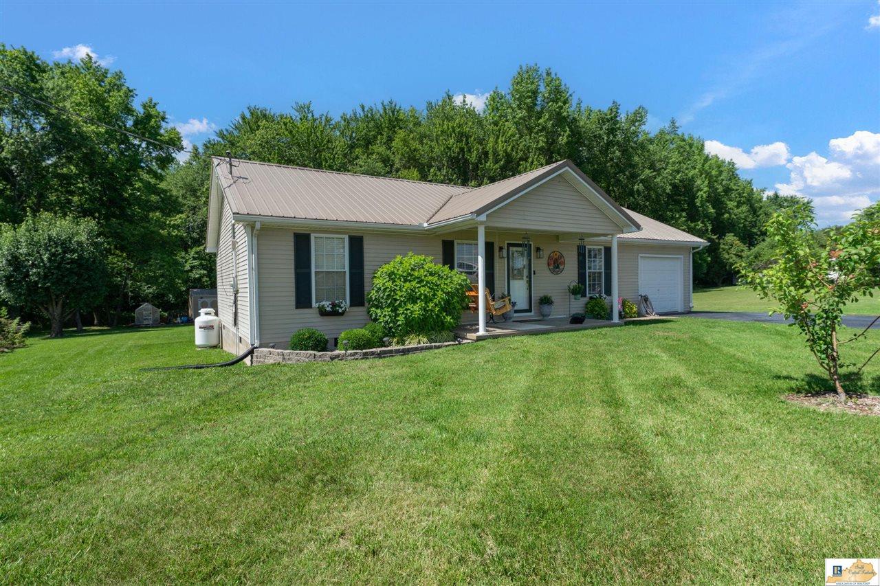 3864 Dripping Springs Road Glasgow, KY 42141 - Photo 2 of 27 Gallery Image 2