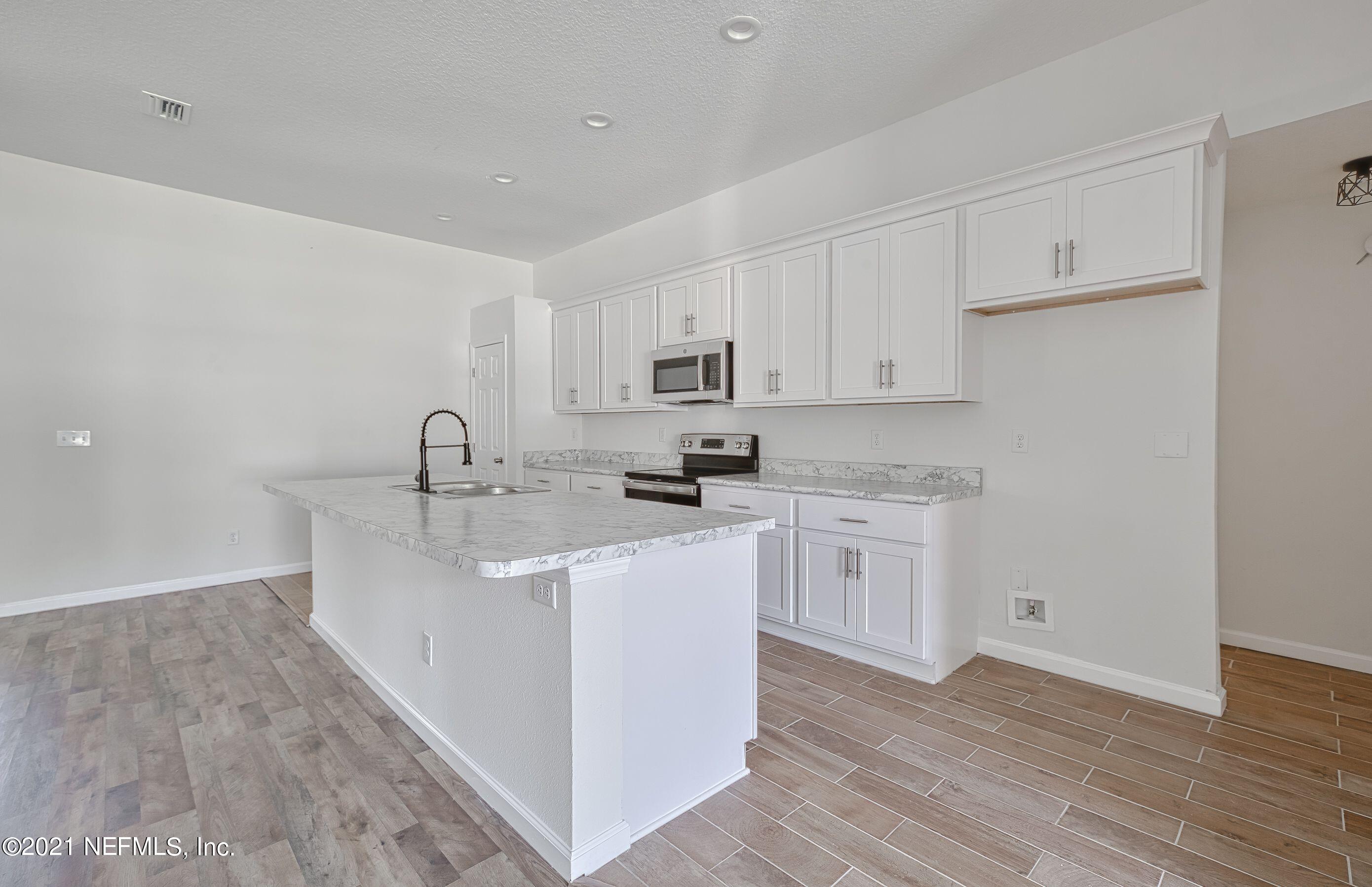 6418 Bob O Link Road Jacksonville, FL 32219 - Photo 9 of 27 Kitchen