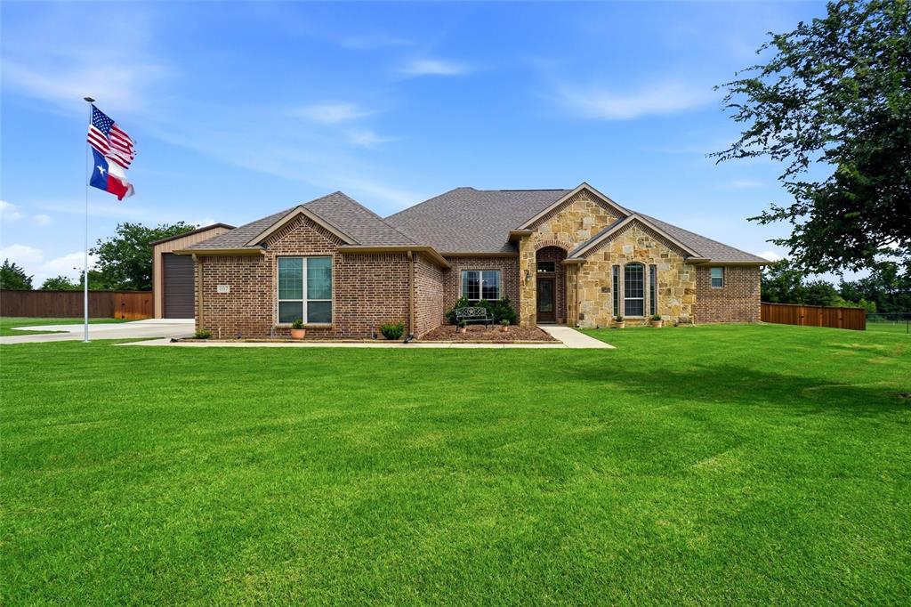 107 High Country Road Decatur, TX 76234 - Photo 1 of 18