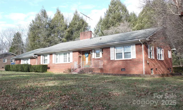 $350,000 | 105 Woodlawn Drive, Morganton, NC 28655