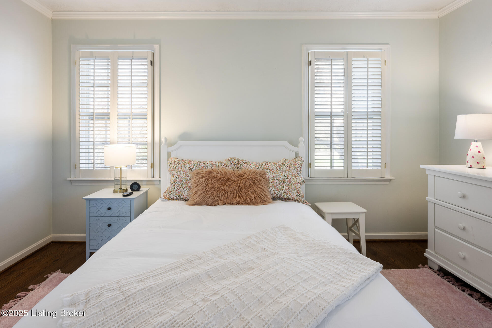 217 Sequoya Road Louisville, KY 40207 - Photo 27 of 34 graciously sized bedrooms with abundant natural light