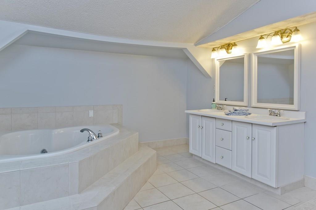 23 Brandon Avenue Springfield, MA 01119 - Photo 19 of 27