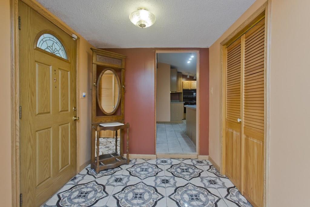 23 Brandon Avenue Springfield, MA 01119 - Photo 3 of 27
