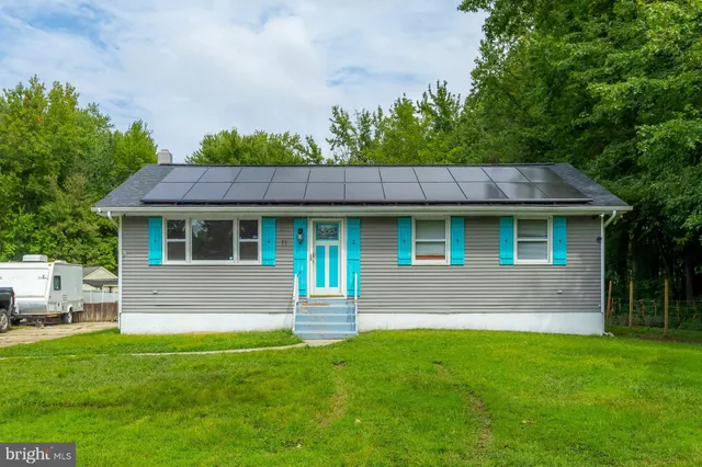 a view of outdoor space yard and yard