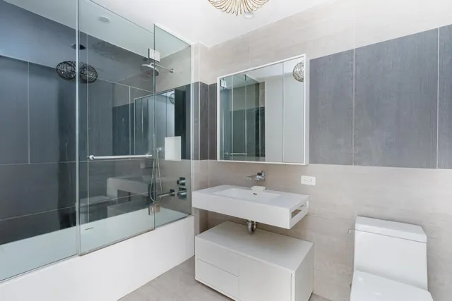 $1,275,000 | 540 West 49th Street, Unit 506N | Hell's Kitchen