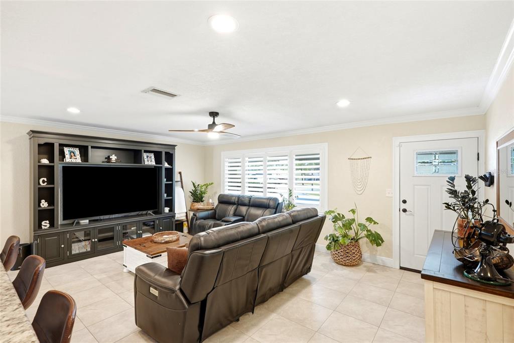 5580 Tangelo Road Seminole, FL 33772 - Photo 6 of 52 Gallery Image 6