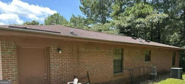 a side view of a house