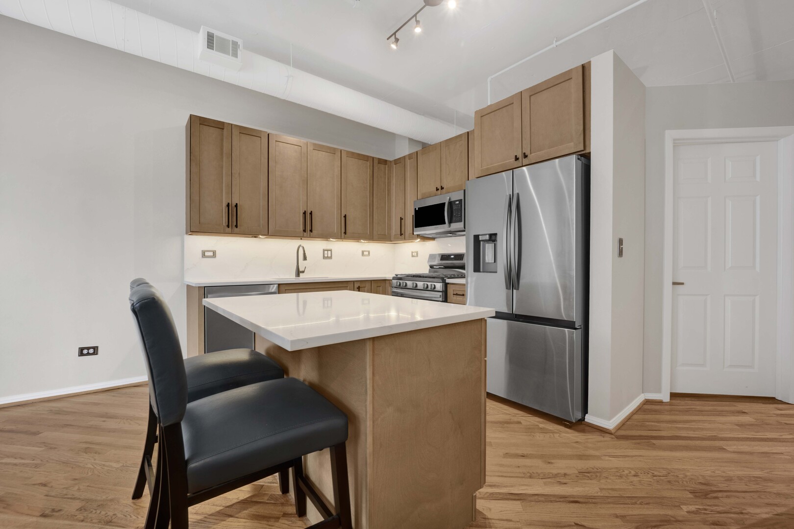 950 West Monroe Street, Unit 412 Chicago, IL 60607 - Photo 12 of 30 Gallery Image 12