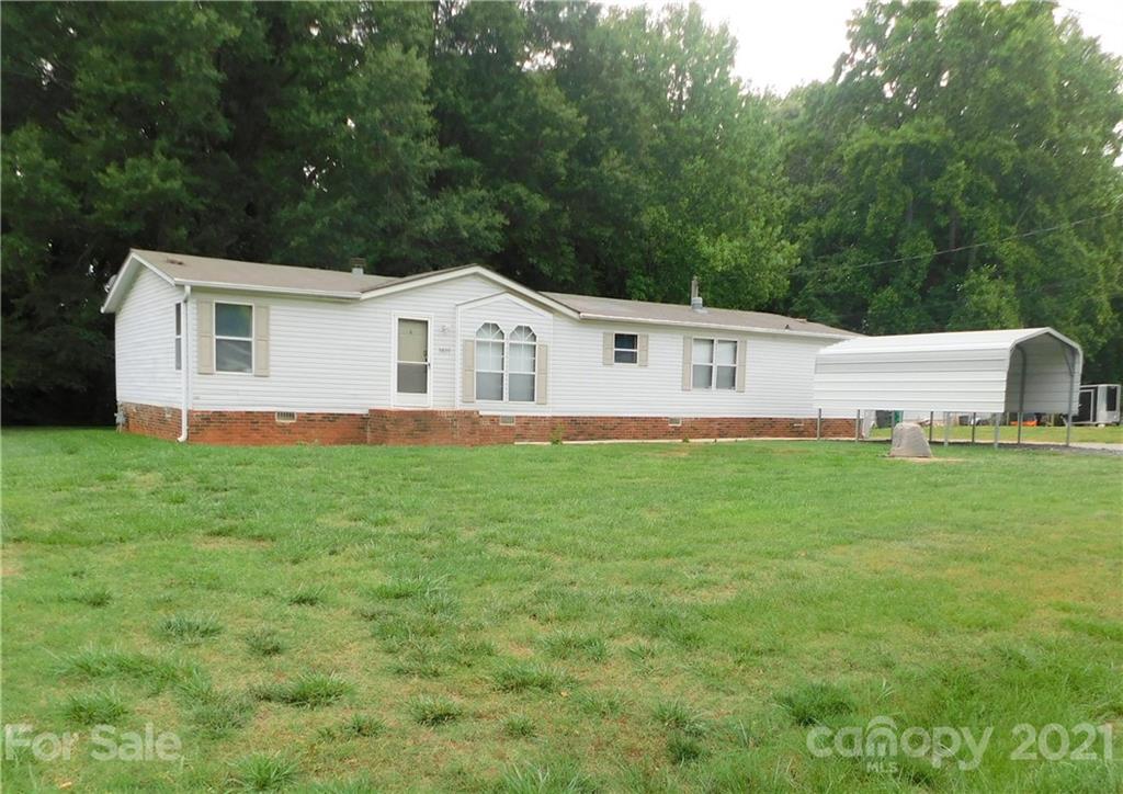 5809 Thompson Road Charlotte, NC 28216 - Photo 1 of 45 Gallery Image 1