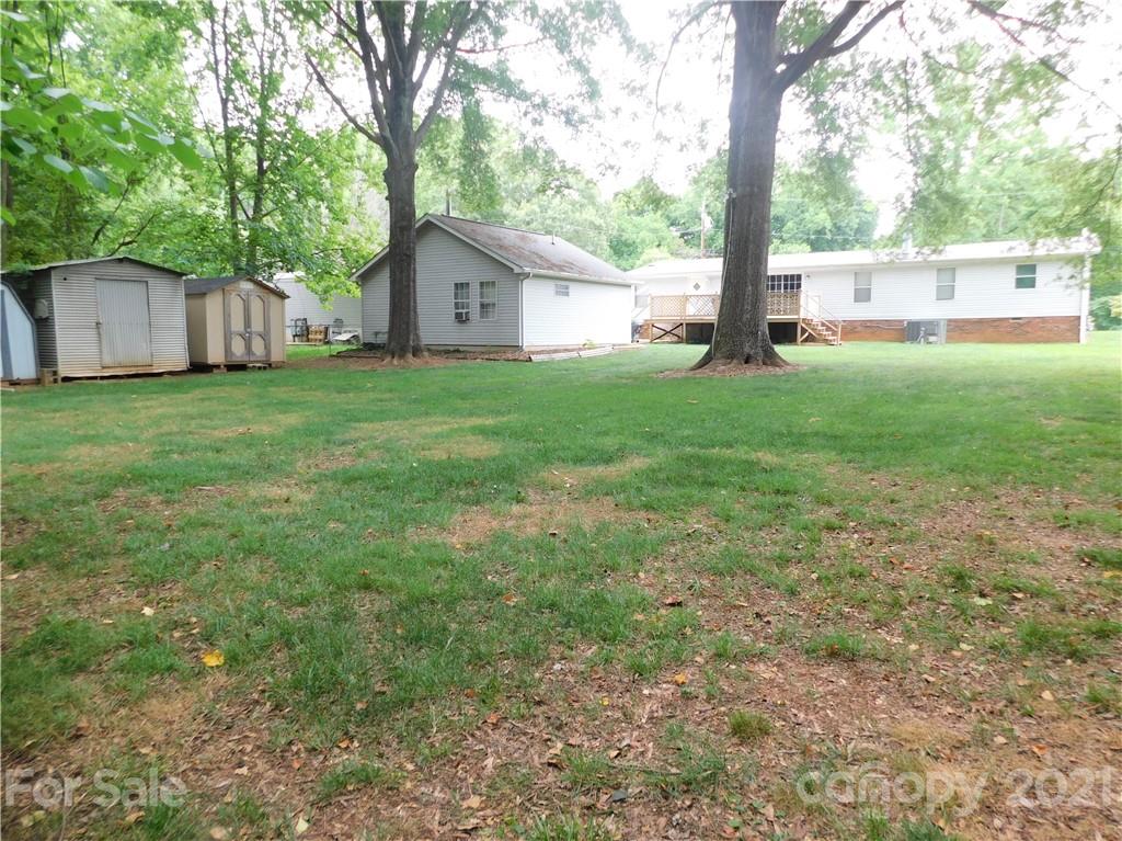 5809 Thompson Road Charlotte, NC 28216 - Photo 41 of 45 Gallery Image 41