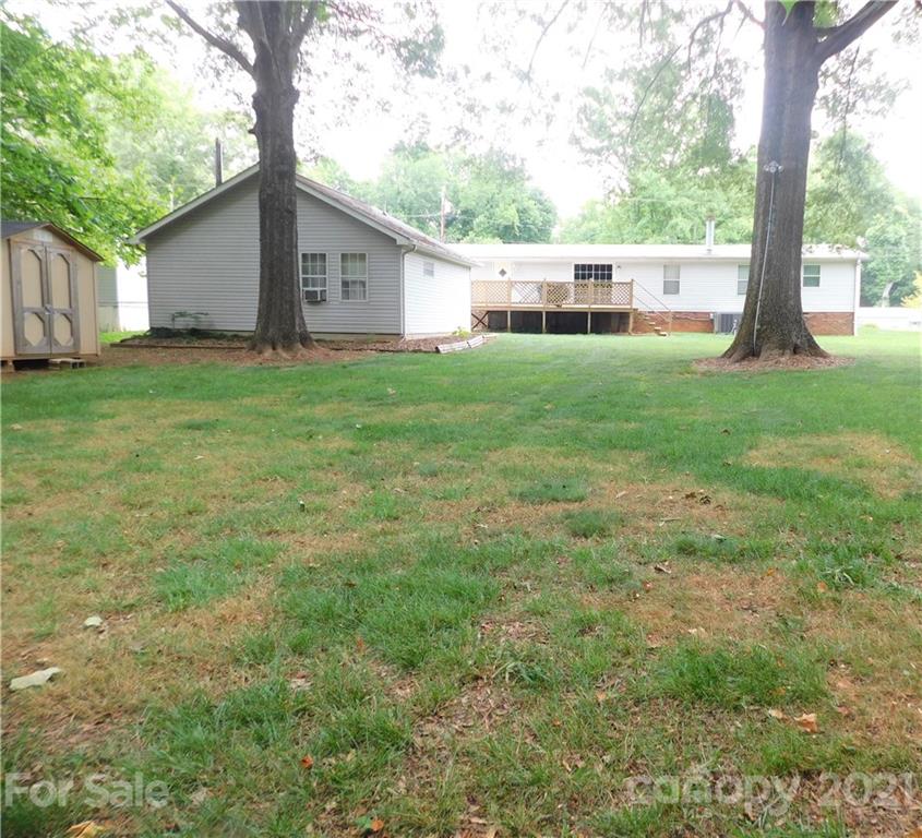 5809 Thompson Road Charlotte, NC 28216 - Photo 42 of 45 Gallery Image 42