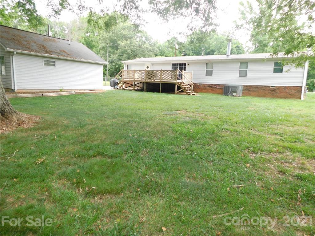5809 Thompson Road Charlotte, NC 28216 - Photo 44 of 45 Gallery Image 44