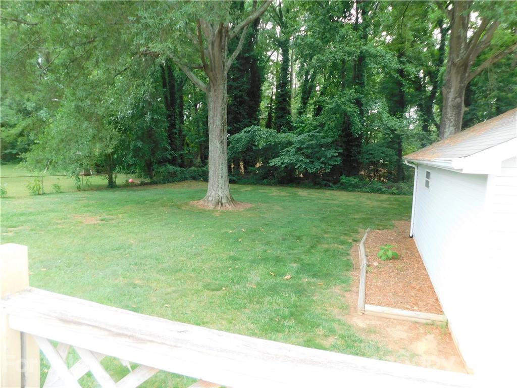 5809 Thompson Road Charlotte, NC 28216 - Photo 45 of 45 Gallery Image 45