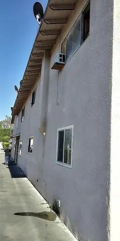 $1,399,000 | 8677 Evergreen Avenue, South Gate, CA 90280