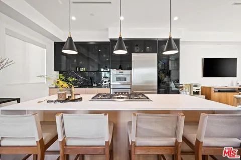 $1,399,999 | 1444 Hi Point Street, Los Angeles, CA 90035