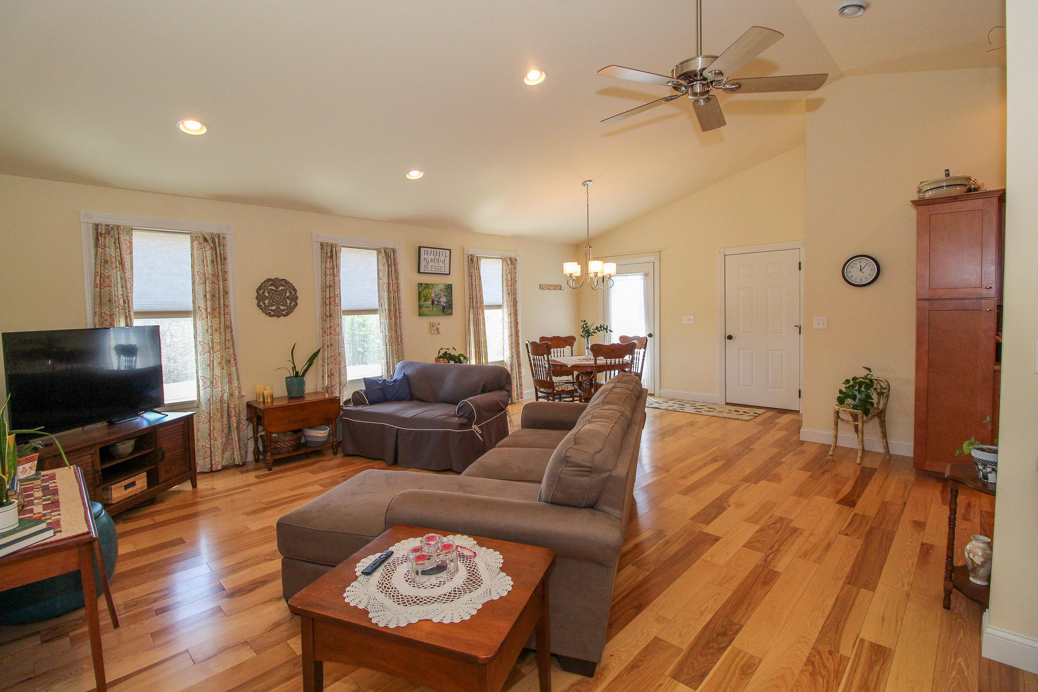 755 Prescott Road Manchester, ME 04351 - Photo 17 of 47 IMG_2420