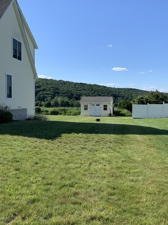 12 Macomber Road Monson, MA 01057 - Photo 4 of 33