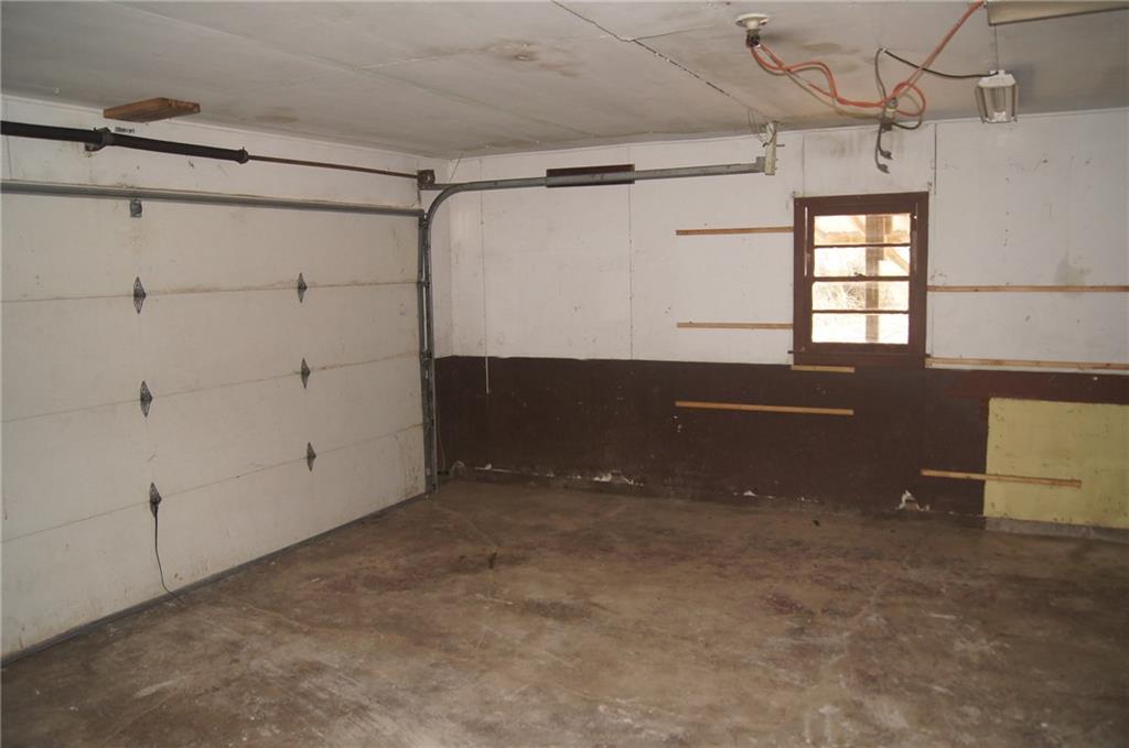 12090 South Jonesville Road Columbus, IN 47201 - Photo 22 of 25 Gallery Image 22