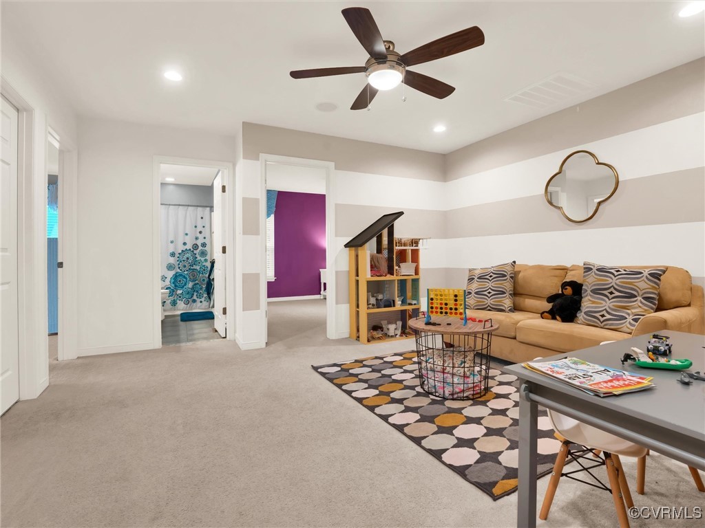 10168 Kellys Bluff Run Ashland, VA 23005 - Photo 28 of 50 a living room with furniture