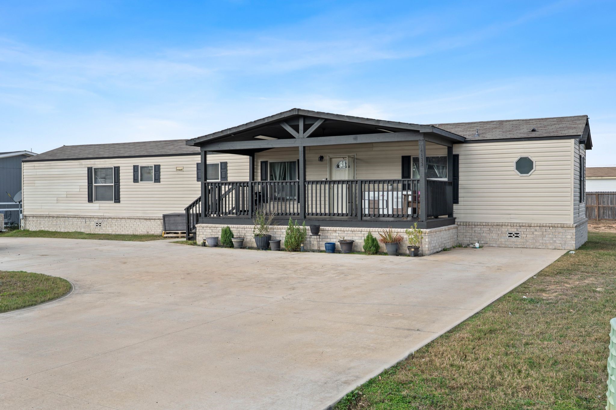 14633 Forest Tower Court Conroe, TX 77306 - Photo 2 of 26