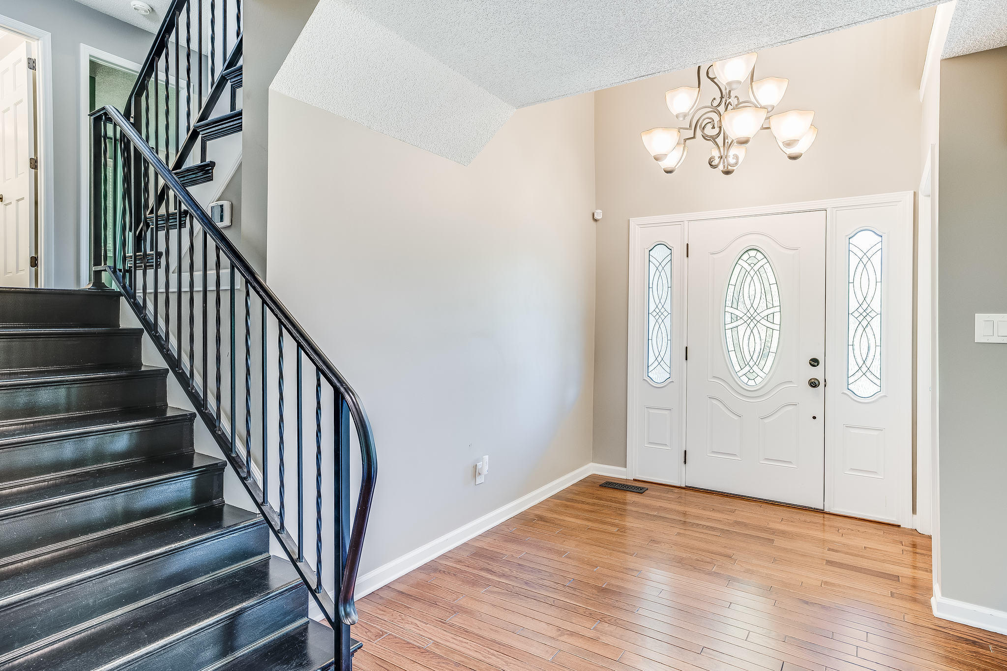 124 Claymore Lane Oak Ridge, TN 37830 - Photo 3 of 40 Foyer
