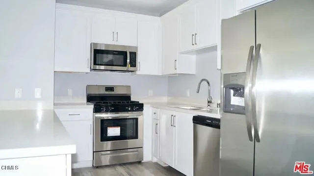 $2,995 | 1111 Echo Park Avenue, Unit 303, Los Angeles, CA 90026