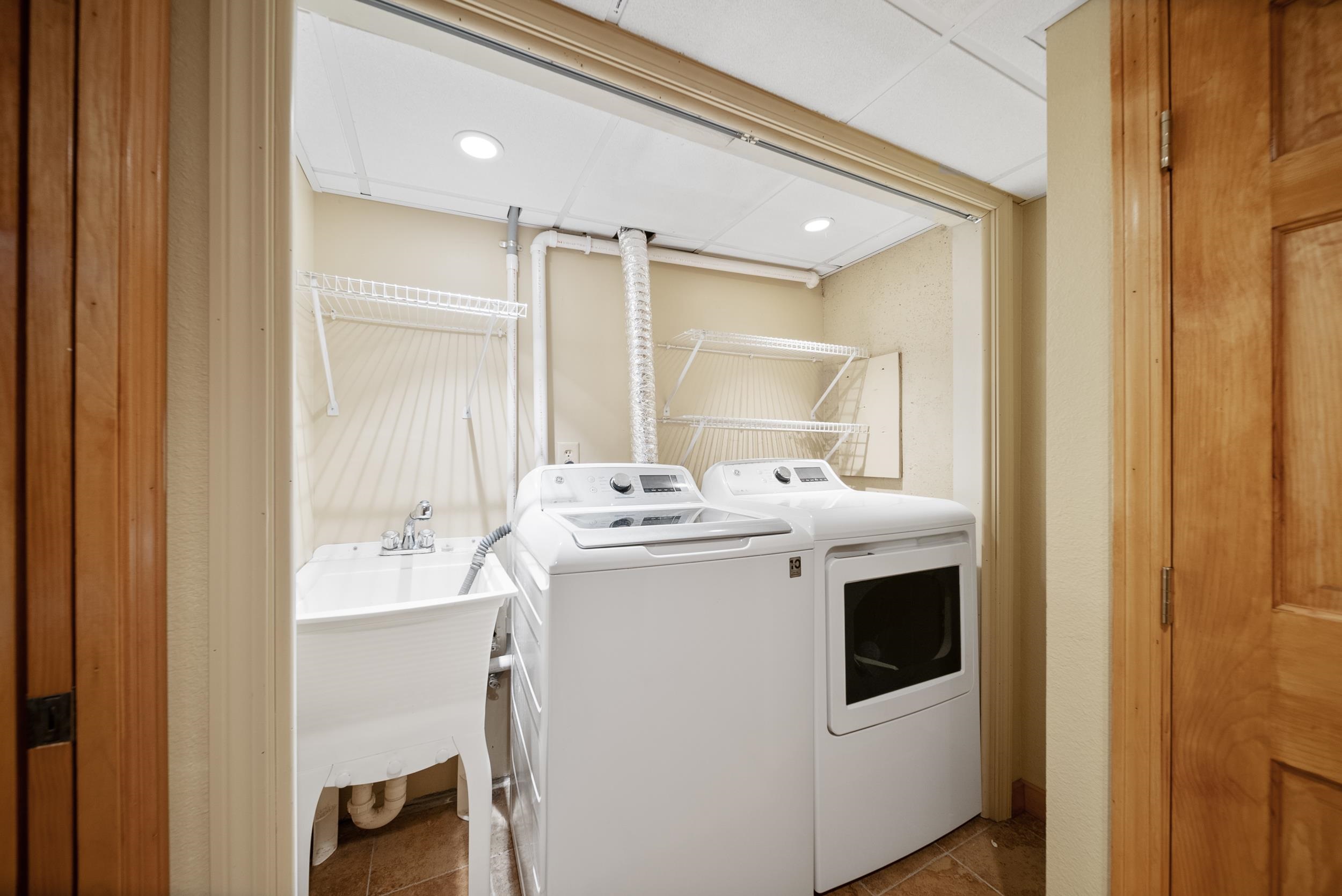 2 Rice Lane Bedford, NH 03110 - Photo 23 of 40