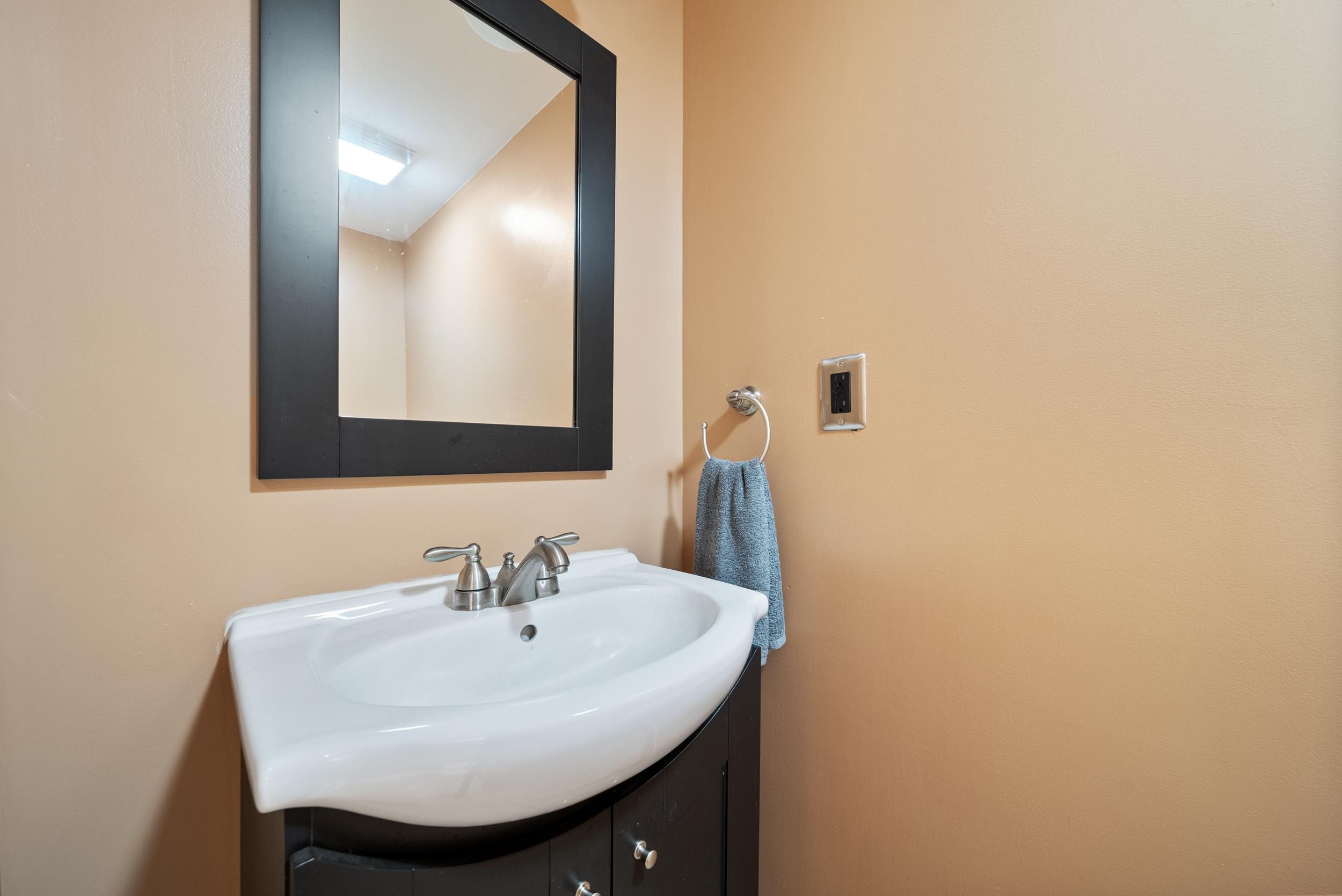 2 Rice Lane Bedford, NH 03110 - Photo 25 of 40