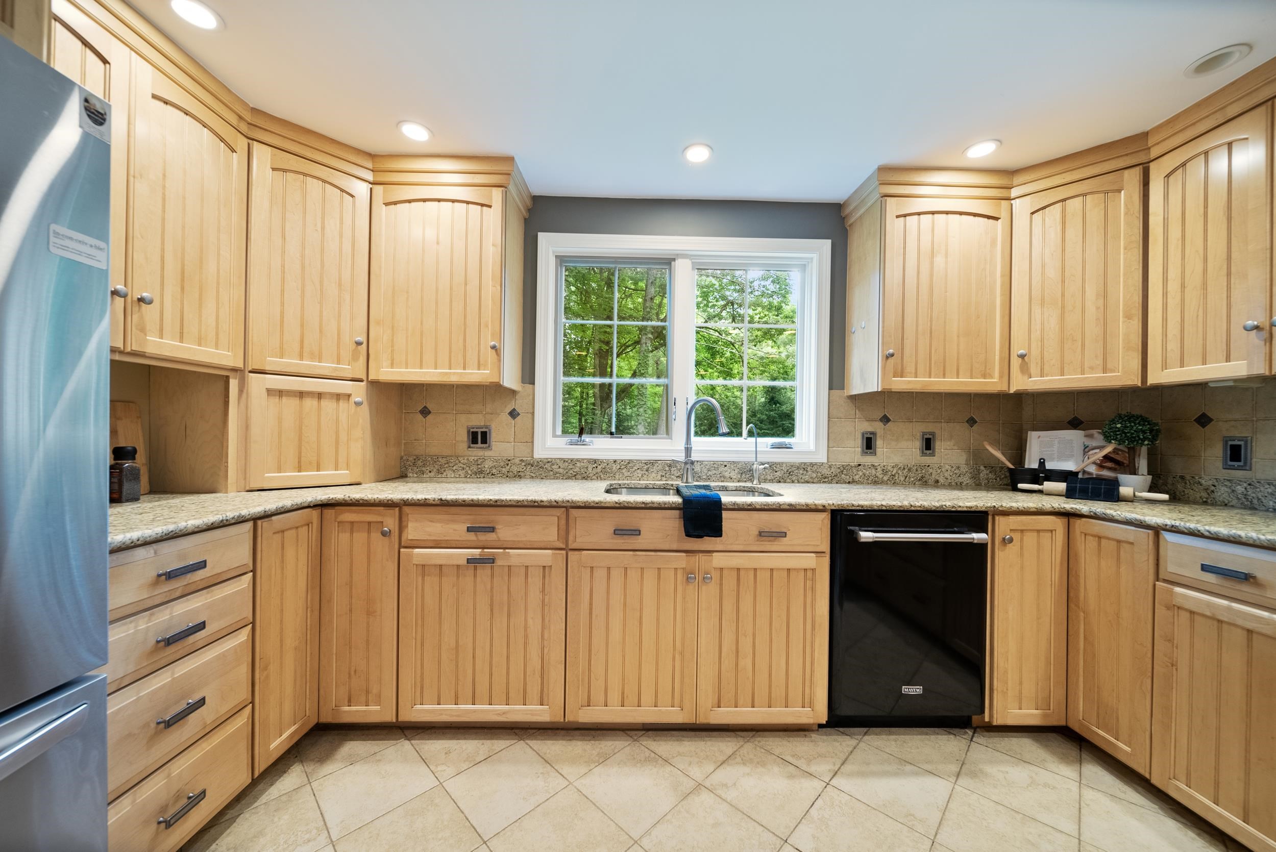 2 Rice Lane Bedford, NH 03110 - Photo 36 of 40