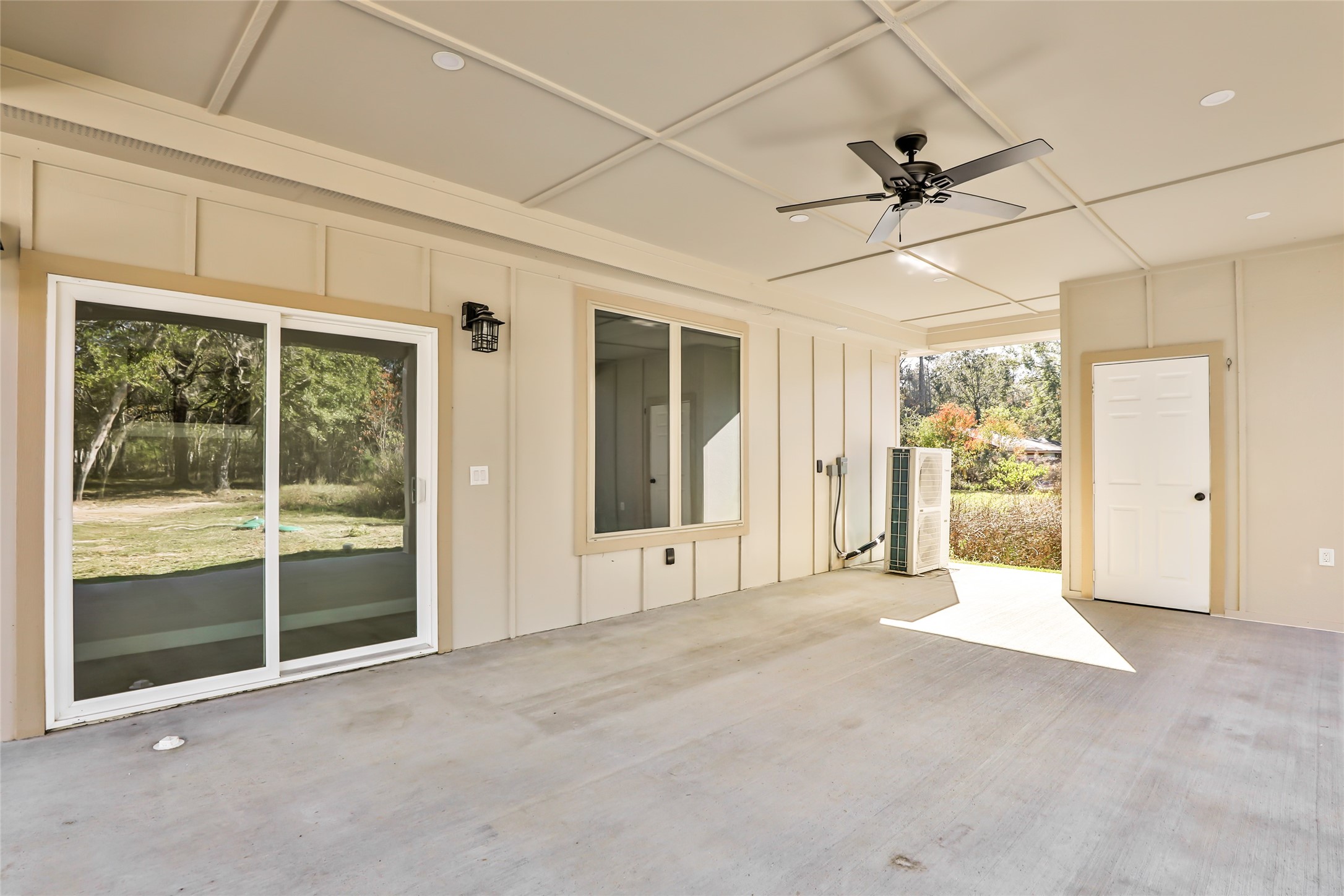 26707 Apache Trail Magnolia, TX 77354 - Photo 7 of 37 a view of an empty room with a window